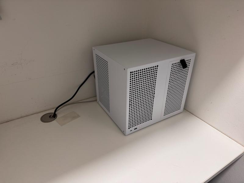 The NAS computer build with components installed